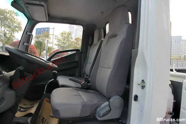 JAC Shuailing K340 Fashion Edition 152hp 4X2(6 wheels) 4.23m Single Row Flatbed Light Truck Cab (3) | 86Trucks