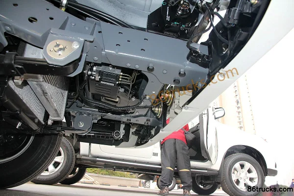 JAC Shuailing K340 Fashion Edition 152hp 4X2(6 wheels) 4.23m Single Row Flatbed Light Truck Chassis (3) | 86Trucks