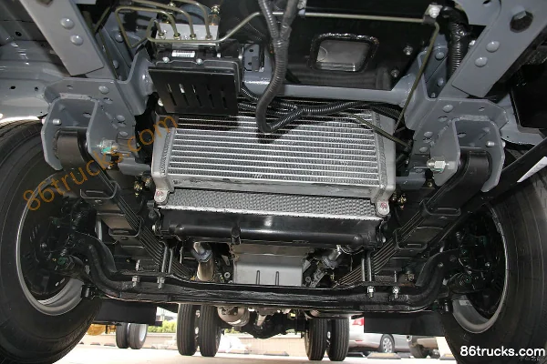 JAC Shuailing K340 Fashion Edition 152hp 4X2(6 wheels) 4.23m Single Row Flatbed Light Truck Chassis (1) | 86Trucks