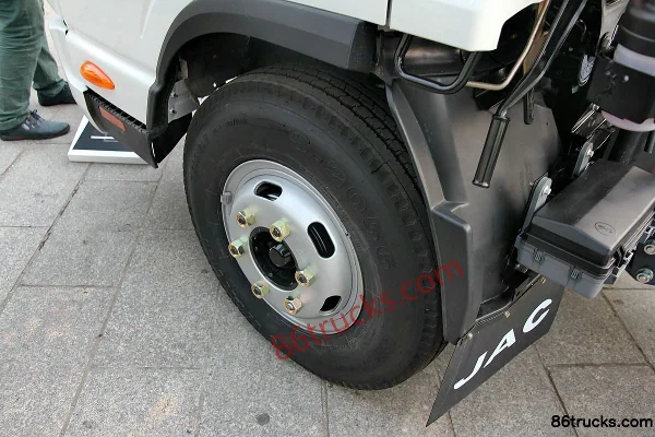 JAC Shuailing H 160 ch 4X2(6 roues) châssis cabine simple camion léger (large) (3) | 86Trucks