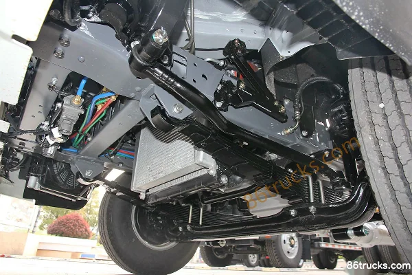 JAC Shuailing H 160 ch 4X2(6 roues) châssis cabine simple camion léger (large) (2) | 86Trucks