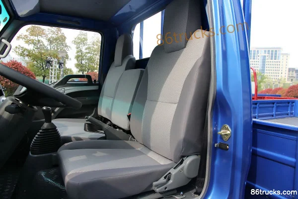 JAC Junling K330 120hp 4X2(6 wheels) 4.18m Single Row Flatbed Light Truck Cab (3) | 86Trucks