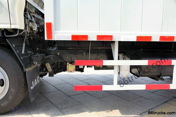 JAC Kangling 28 Narrow Body 82 hp 4X2(6 wheels) 3.7m Single Row Van Light Truck (JAC Power) Chassis (3) | 86Trucks