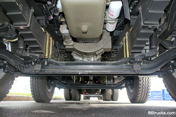 Sichuan Hyundai Chuanghu XCIENT Heavy Truck 340hp 8X4(12 wheels) 7.6m Dump Truck Chassis (1) | 86Trucks