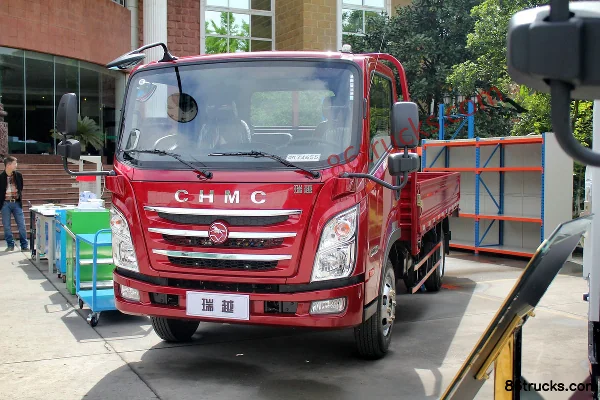 Sichuan Hyundai Ruiyue 115 hp 4X2(6 wheels) 4.18m Single Row Flatbed Light Truck Exterior (3) | 86Trucks