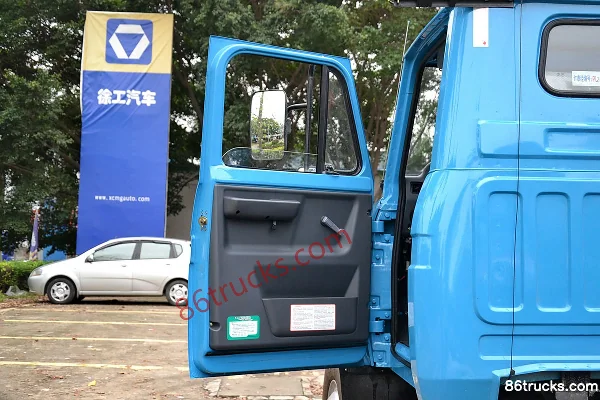 FAW Liute Shenli Medium Truck Economy 180hp 4X2(6 wheels) Tractor Truck Cab (1) | 86Trucks