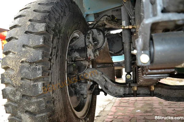 FAW Liute Shenli Medium Truck Economy 180hp 4X2(6 wheels) Tractor Truck Chassis (3) | 86Trucks