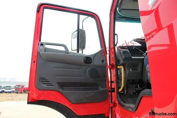 JAC Gallop K3 180hp 4X2(6 wheels) 5m Flatbed Truck Cab (1) | 86Trucks