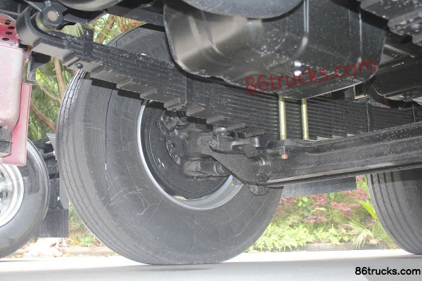 Sichuan Hyundai Chuanghu XCIENT Heavy Truck 360 hp 8X4(12 wheels) 9.3m Flatbed Cargo Truck Chassis (2) | 86Trucks