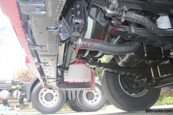 Sichuan Hyundai Chuanghu XCIENT Heavy Truck 360 hp 8X4(12 wheels) 9.3m Flatbed Cargo Truck Chassis (1) | 86Trucks