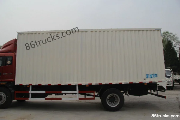 Foton Ruiwo Medium Truck 168hp 4X2(6 wheels) 6.7m Day Cab Van Cargo Truck (8-speed) Body (1) | 86Trucks