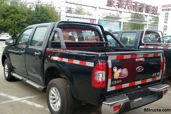 JAC Ruiling V3 Standard 2014 4x2(6 roues) 2.2L Petrol Double Cab Pickup Extérieur (2) | 86Trucks