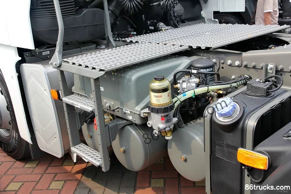Sinotruk Sitrak C7H camion lourd 400 ch 6X4(10 roues) tracteur routier Châssis (2) | 86Trucks