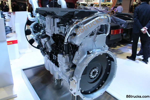 Sinotruk MC11.44-50 440hp 11L China V Diesel Engine Exterior (3) | 86Trucks