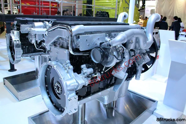 Sinotruk MC11.44-50 440hp 11L China V Diesel Engine Exterior (2) | 86Trucks