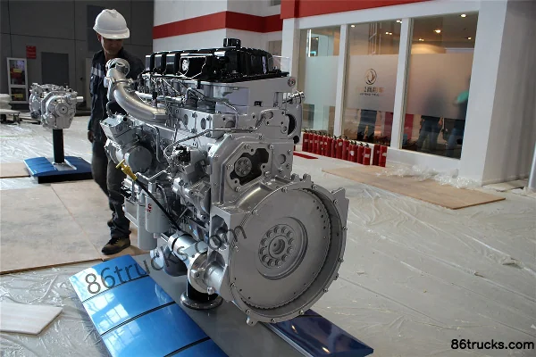 Dongfeng ISZ520 41 520 ch 13L China IV moteur diesel Extérieur (3) | 86Trucks