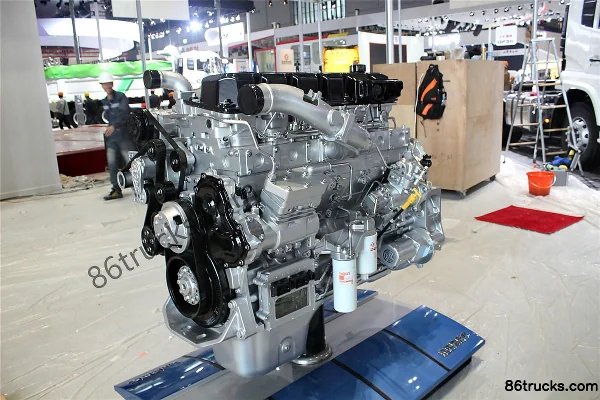 Dongfeng ISZ520 41 520 hp 13L China IV Diesel Engine Exterior