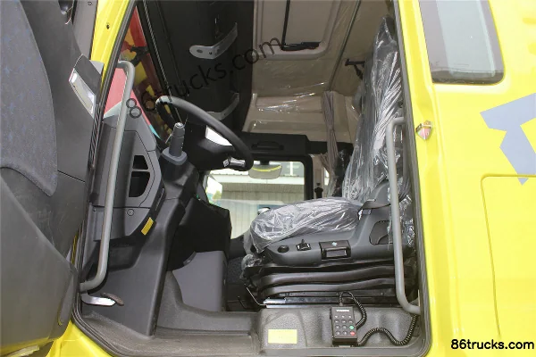 Sinotruk Sitrak C7H camion lourd 540 ch 6X2R tracteur routier Cabine (3) | 86Trucks