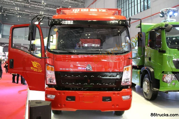 Sinotruk HOWO Tongshuai Heavy-Duty Edition 210 hp 4X2(6 wheels) 5.75m semi-crew cab van cargo truck Exterior (2) | 86Trucks