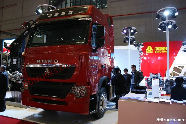 Sinotruk HOWO T7H Heavy Truck 440 hp 6X4(10 wheels) Tractor Truck (MCY11 Rear Axle) Exterior (3) | 86Trucks