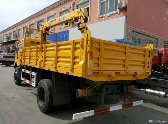 Sanhuan Shitong Fuxingka 140 ch 4X2(6 roues) camion grue Extérieur (3) | 86Trucks