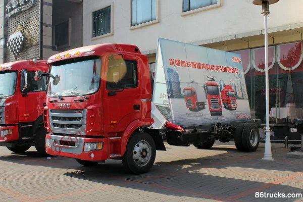 JAC Gallop K3 Medium Truck 150 hp 4X2(6 wheels) 6.8m Cargo Truck Chassis Exterior (3) | 86Trucks