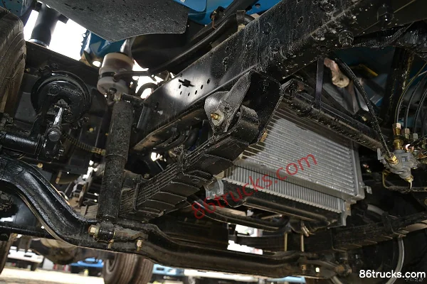 Yuejin Shuaihu H500 113 ch 4X2(6 roues) camion porteur fourgon 5,1 m cabine simple Châssis (1) | 86Trucks