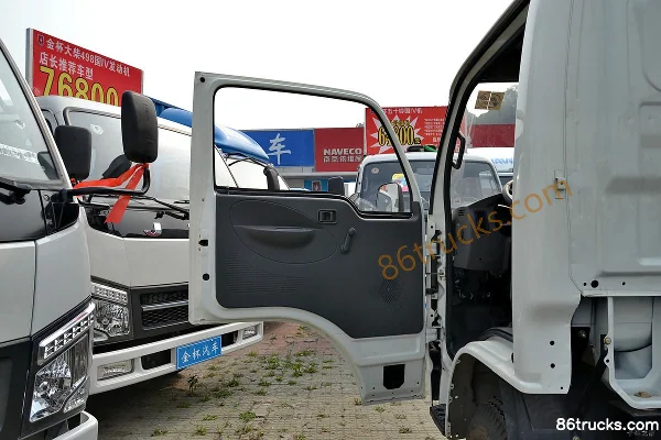 Yuejin Xiaofuxing S50 2.2L 82 ch 4X2(6 roues) diesel 3,2 m simple rangée camion plateau léger Cabine (1) | 86Trucks