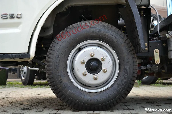 Yuejin Xiaofuxing S50 2.2L 82 ch 4X2(6 roues) diesel 3,2 m simple rangée camion plateau léger Châssis (3) | 86Trucks