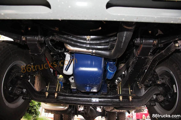 Dayun N8E heavy truck 290 hp 4X2(6 wheels) tractor truck Chassis (1) | 86Trucks