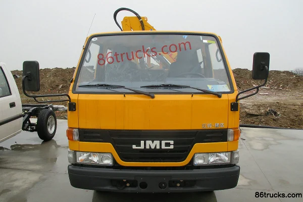 JMC Classic Shunda 109 hp 4X2(6 wheels) double-long truck-mounted crane (XCMG brand) Exterior (2) | 86Trucks