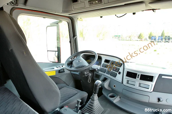 Foton AumanGTL 6 Series Heavy Truck Mountain Type 350 hp 8X4(12 wheels) 9.5m Van Cargo Truck Cab (2) | 86Trucks