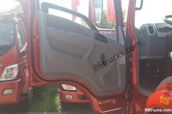 Sinotruk Haoman H3 160 hp 4X2(6 wheels) 4.2m dump truck Cab (1) | 86Trucks