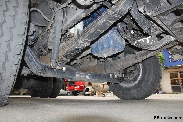 Hualing camion lourd 300 ch 6X4(10 roues) camion benne 5,6 m Châssis (3) | 86Trucks