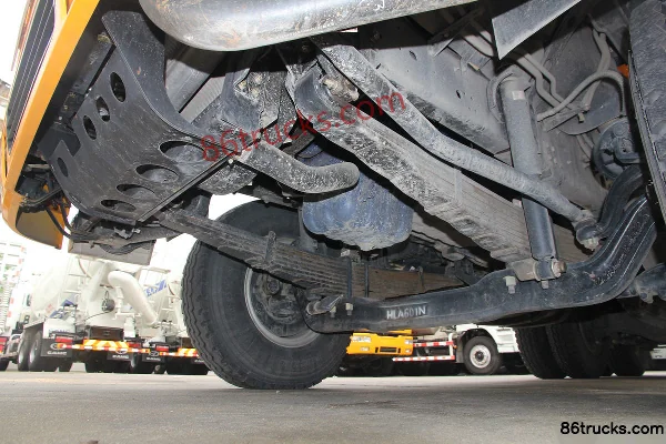 Hualing camion lourd 300 ch 6X4(10 roues) camion benne 5,6 m Châssis (2) | 86Trucks