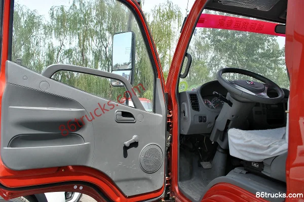 Foton Aumark 5 Series Medium Truck 170 hp 4X2(6 wheels) 6.2m Van Cargo Truck Cab (1) | 86Trucks