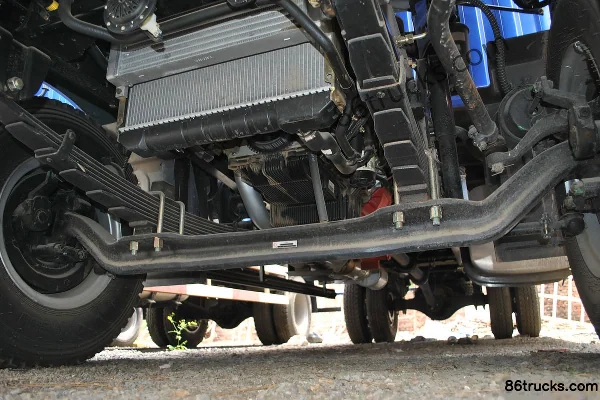 Foton Aumark série 5 170 ch 4X2(6 roues) camion porteur à ridelles semi-cabine de 6,8 m Châssis (2) | 86Trucks