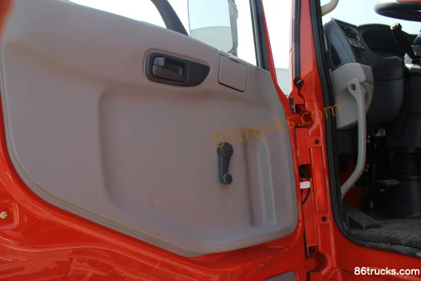 Dongfeng Commercial Vehicle Tianjin 180 hp 4X2(6 wheels) 6.3-ton Truck-Mounted Crane (Shimei Machine) Cab (3) | 86Trucks