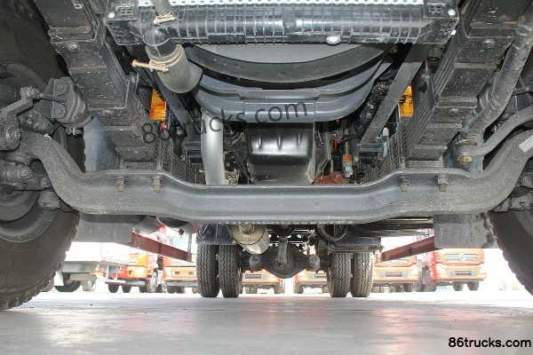 Dongfeng Commercial Vehicle Tianjin 180 hp 4X2(6 wheels) 6.3-ton Truck-Mounted Crane (Shimei Machine) Chassis (1) | 86Trucks