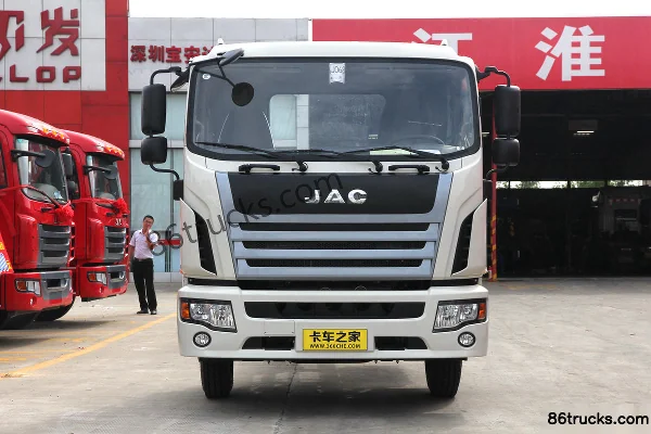 JAC Gallop K6 Medium Truck 165hp 4X2(6 wheels) 6.8m Sleeper Cargo Truck (MaxxForce Power) Exterior (2) | 86Trucks