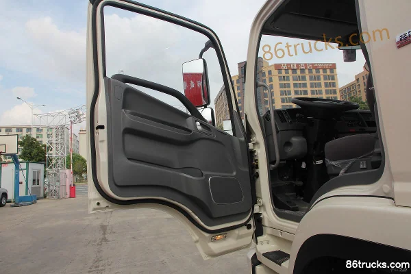 JAC Gallop K6 Medium Truck 165hp 4X2(6 wheels) 6.8m Sleeper Cargo Truck (MaxxForce Power) Cab (2) | 86Trucks