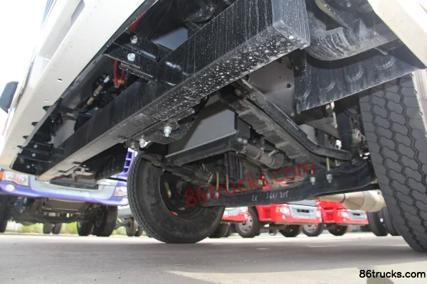 JAC Gallop K6 Medium Truck 165hp 4X2(6 wheels) 6.8m Sleeper Cargo Truck (MaxxForce Power) Chassis (2) | 86Trucks