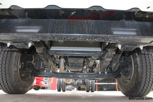 JAC Gallop K6 Medium Truck 165hp 4X2(6 wheels) 6.8m Sleeper Cargo Truck (MaxxForce Power) Chassis (1) | 86Trucks
