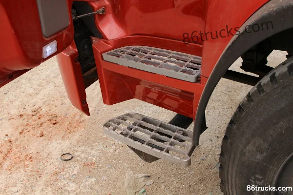 SHACMAN Commercial Vehicle Xuande X6 Medium Truck Lightweight Version 220 hp 4X2(6 wheels) 6.75m Stake Truck (MAN Rear Axle) Cab (2) | 86Tru