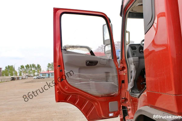 SHACMAN Commercial Vehicle Xuande X6 Medium Truck Lightweight Version 220 hp 4X2(6 wheels) 6.75m Stake Truck (MAN Rear Axle) Cab (1) | 86Tru