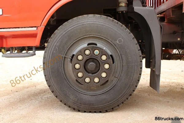 Dongfeng Yuhu Medium Truck 180hp 4X2(6 wheels) 6.8m stake truck (axle ratio: 6.5) (DFS5168CCYL1) Chassis (2) | 86Trucks