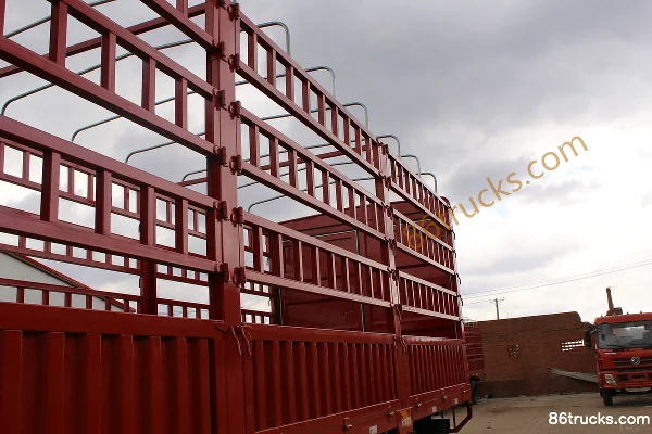 Dongfeng Yuhu Medium Truck 190 hp 6X2(8 wheels) 7.2m stake truck (EQ5253CCYF1) Body (3) | 86Trucks