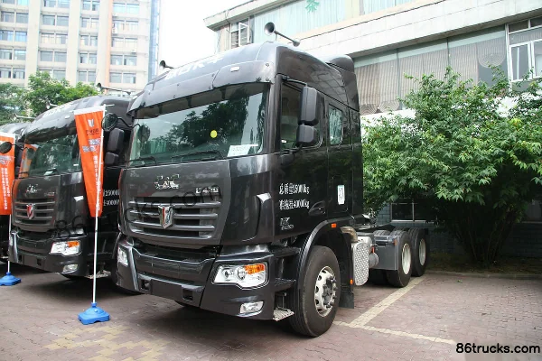 Union Truck U420 Heavy Truck 420 hp 6X4(10 wheels) Tractor Truck Exterior (3) | 86Trucks