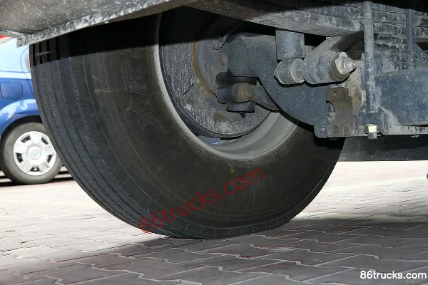Union Truck U420 Heavy Truck 420 hp 6X4(10 wheels) Tractor Truck Chassis (2) | 86Trucks