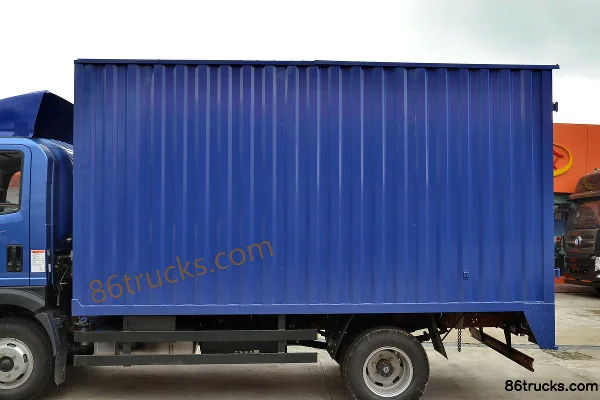 Sinotruk Wangpai 7 Series 129 hp 4X2(6 wheels) 4.1m Single Row Van Light Truck Body (2) | 86Trucks